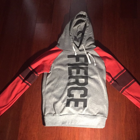 Red black and grey pull over sweater - Picture 1 of 3